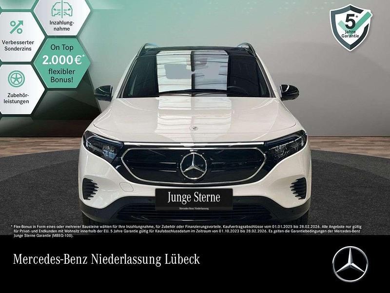 Weiß Gebraucht 2022 Mercedes EQB300 Advanced Plus SUV | 33.990 € (Fairer Preis) - Bild 1/3