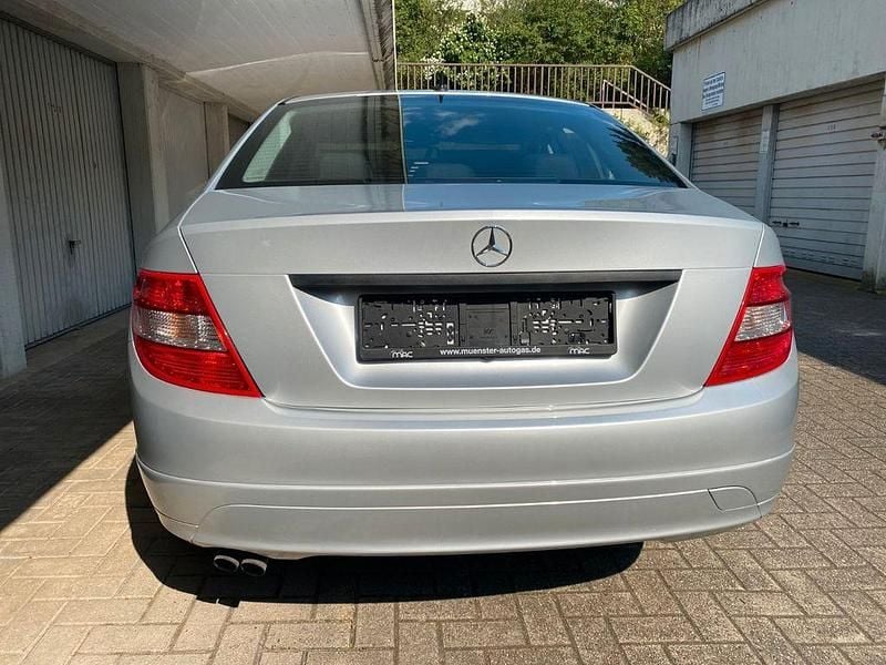 Gebraucht Mercedes C180 156 PS (114 kW) 2008 Silber Limousine