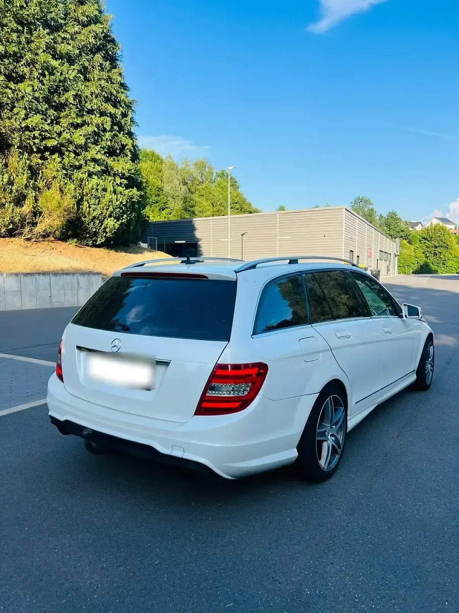 Gebraucht Mercedes C300 231 PS (169 kW) 2012 Weiß Kombi
