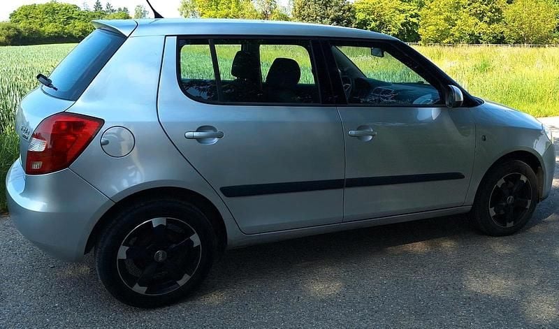 Gebraucht Skoda Fabia 70 PS (51 kW) 2008 Grau Kleinwagen
