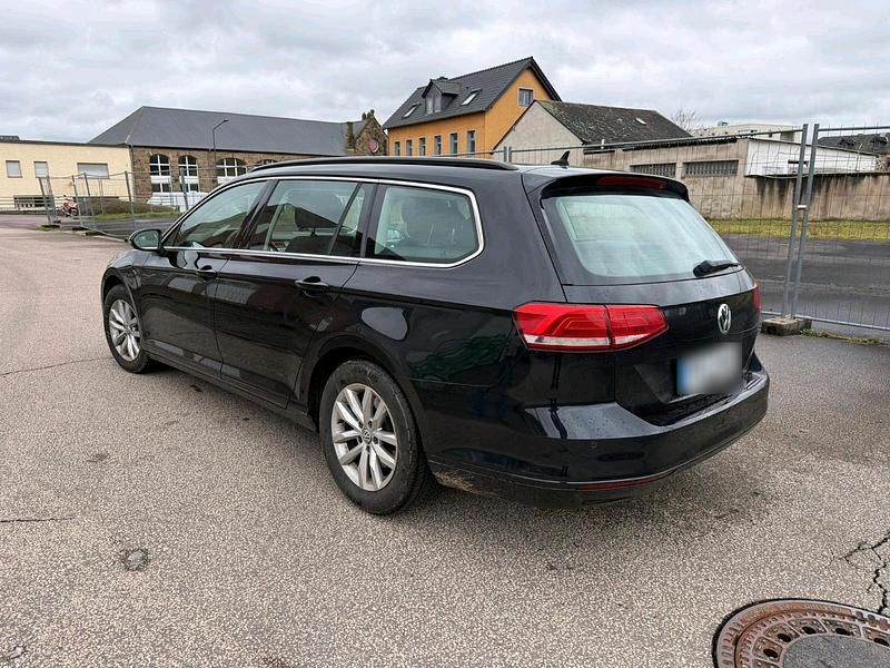 Gebraucht VW Passat 150 PS (110 kW) 2016 Schwarz Kombi