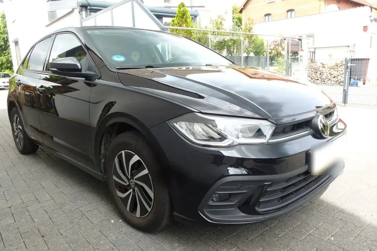 Gebraucht VW Polo Life 110 PS (80 kW) 2023 Schwarz Kleinwagen