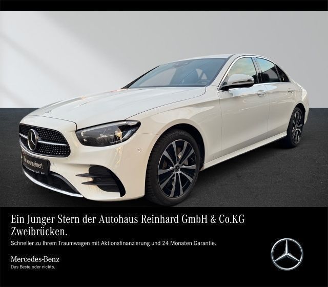Weiß Gebraucht 2021 Mercedes E300 AMG Limousine | 40.450 € (Teuer) - Bild 1/4