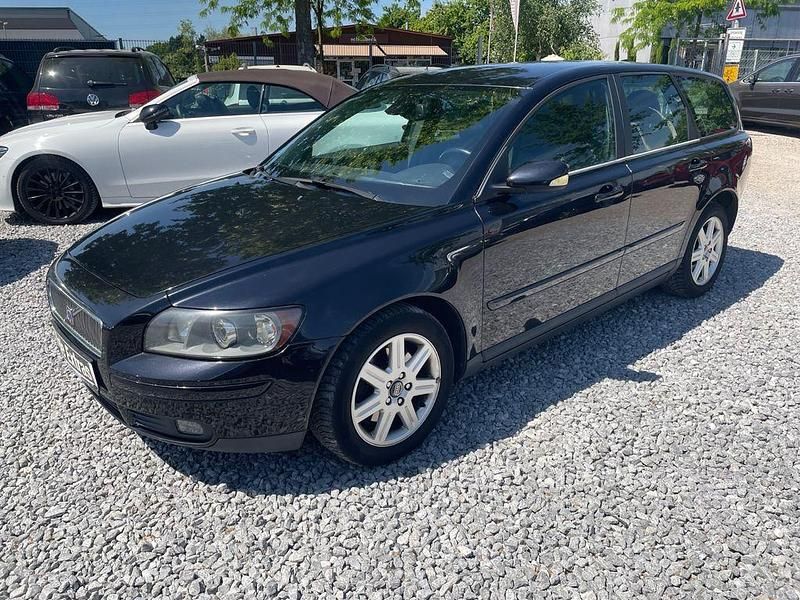 Schwarz Gebraucht 2005 Volvo V50 Summum Kombi | 1.490 € (Guter Preis) - Bild 1/4