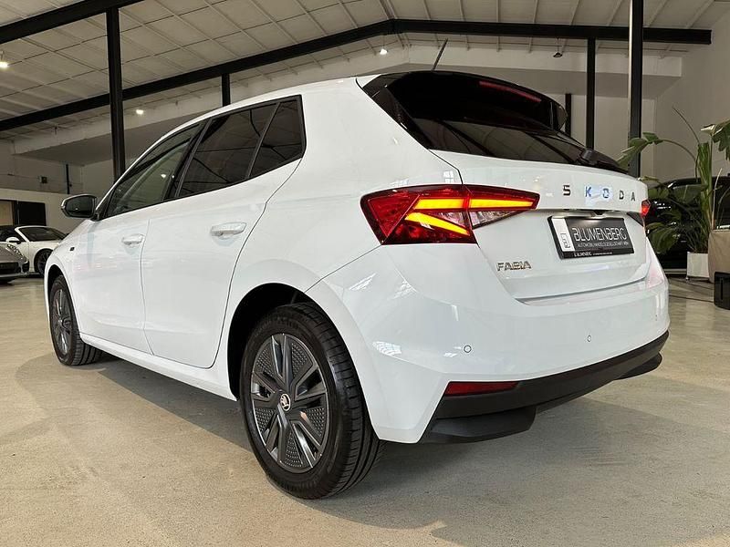 Gebraucht Skoda Fabia Drive 116 PS (85 kW) 2024 Weiß Kleinwagen