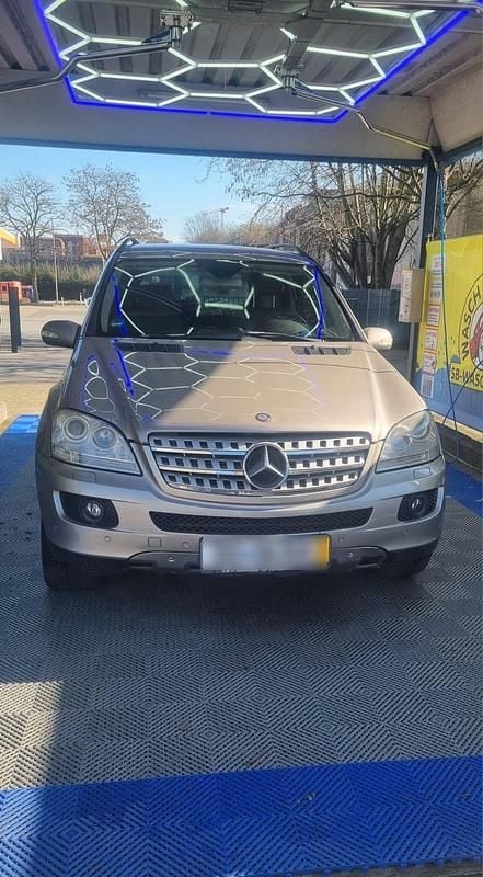 Gebraucht Mercedes ML280 190 PS (139 kW) 2006 Gold SUV