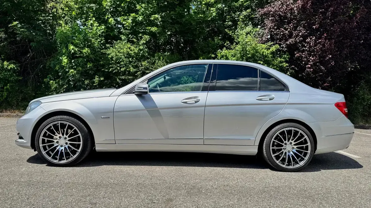 Gebraucht Mercedes C220 170 PS (125 kW) 2012 Silber Limousine
