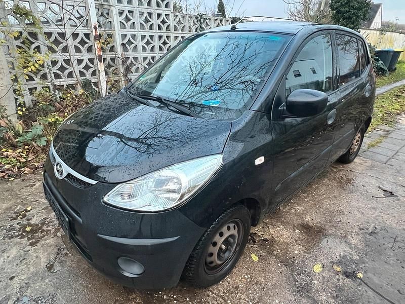 Gebraucht Hyundai i10 67 PS (49 kW) 2011 Schwarz Kleinwagen