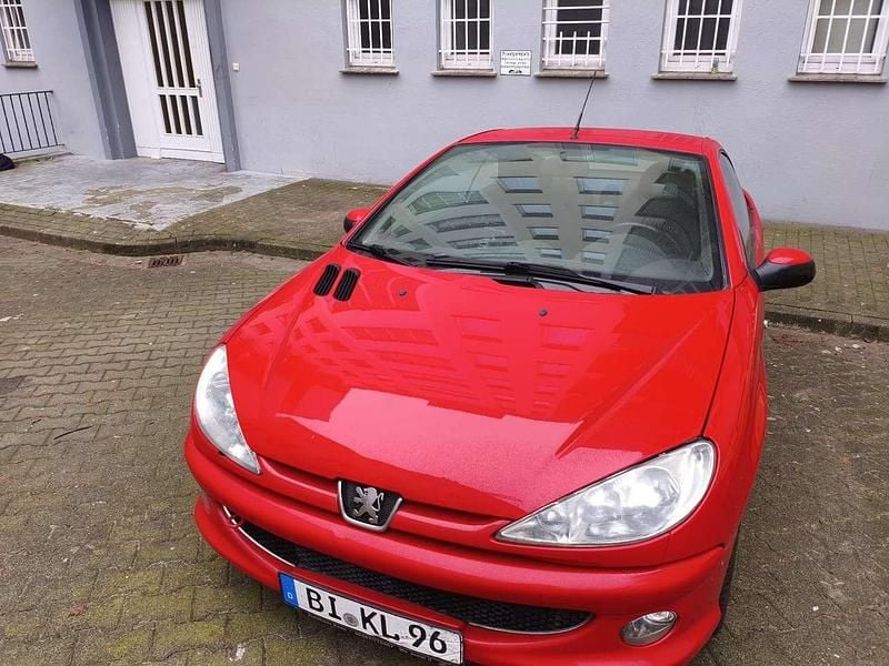 Rot Gebraucht 2005 Peugeot 206 CC Cabrio | 850 € (Guter Preis) - Bild 1/4