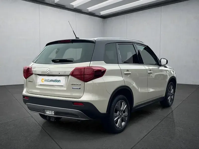 Gebraucht Suzuki Vitara 129 PS (94 kW) 2021 Beige SUV