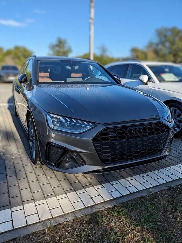 Grau Gebraucht 2020 Audi A4 Edition .1 Kombi | 29.500 € (Fairer Preis) - Bild 1/4