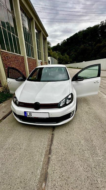Weiß Gebraucht 2011 VW Golf VI GTI Limousine | 8.799 € (Fairer Preis) - Bild 1/4