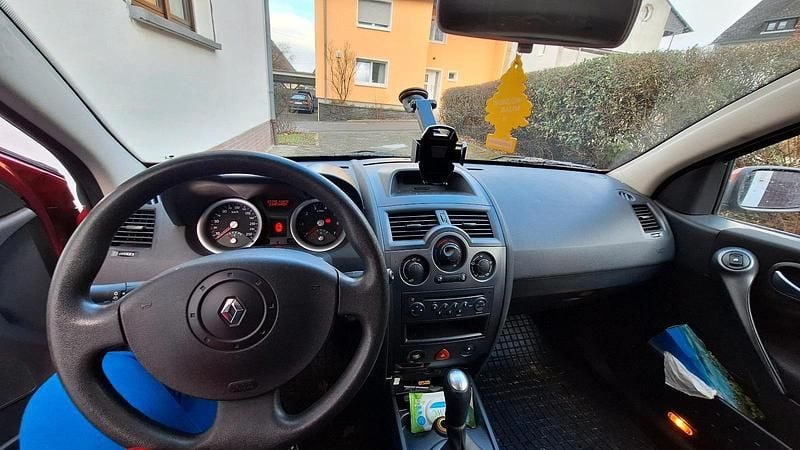 Gebraucht Renault Mégane II 100 PS (73 kW) 2005 Rot Kleinwagen