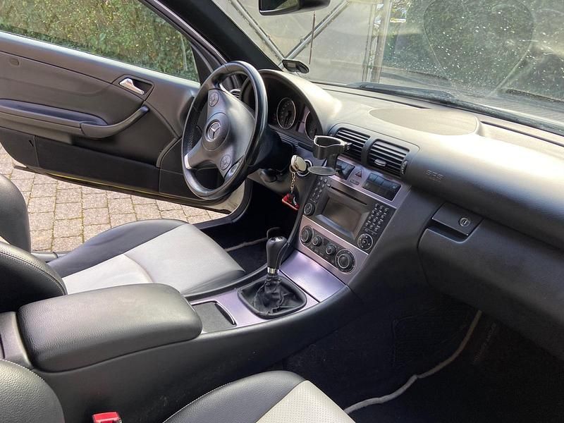 Gebraucht Mercedes CLC180 143 PS (105 kW) 2009 Weiß Kleinwagen