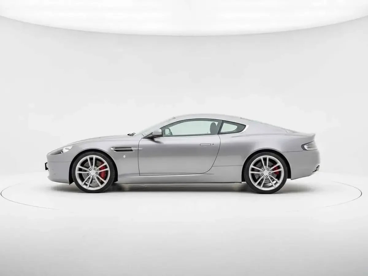 Gebraucht Aston Martin DB9 455 PS (334 kW) 2008 Sarthe silver Coupé