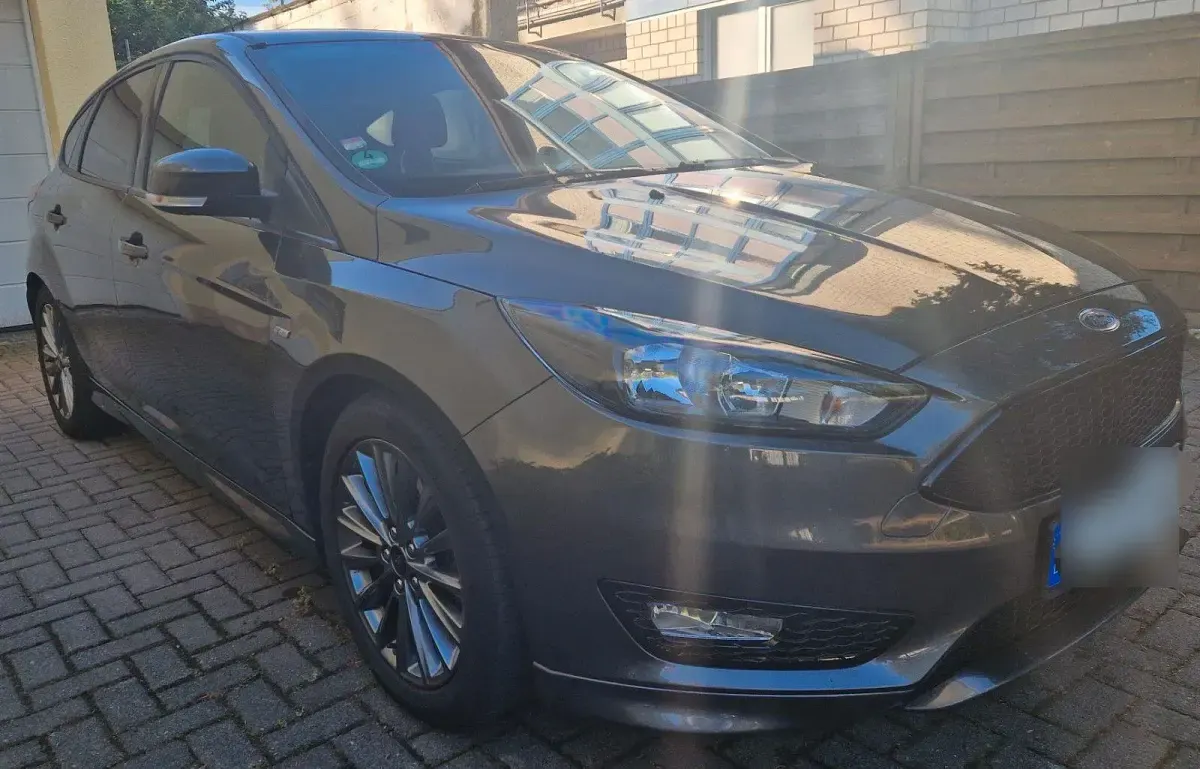 Gebraucht Ford Focus ST-Line 150 PS (110 kW) 2018 Grau Limousine
