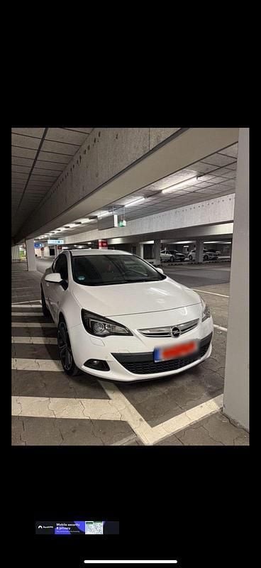 Weiß Gebraucht 2012 Opel Astra GTC Coupé | 4.500 € (Superpreis) - Bild 1/4