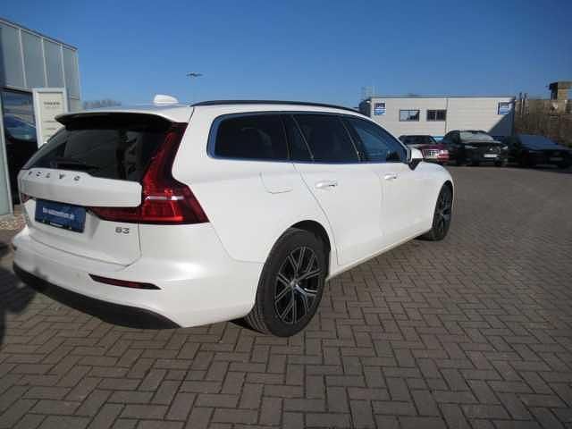 Gebraucht Volvo V60 120 PS (88 kW) 2024 Kombi