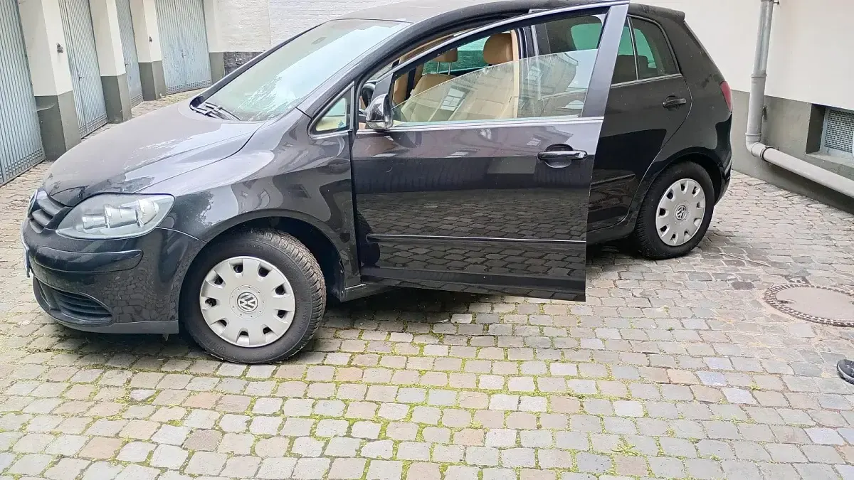 Gebraucht VW Golf Plus Comfortline 102 PS (75 kW) 2006 Schwarz Van / Kleinbus