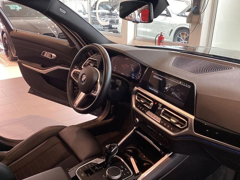 Gebraucht BMW 330e Advantage 292 PS (214 kW) 2021 Schwarz ii Kombi