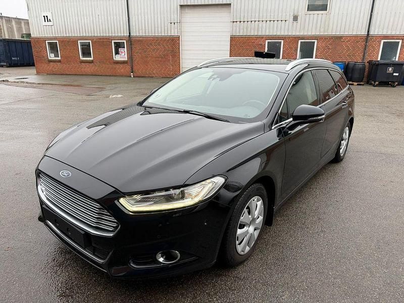 Schwarz Gebraucht 2015 Ford Mondeo Titanium Limousine | 6.700 € (Teuer) - Bild 1/4
