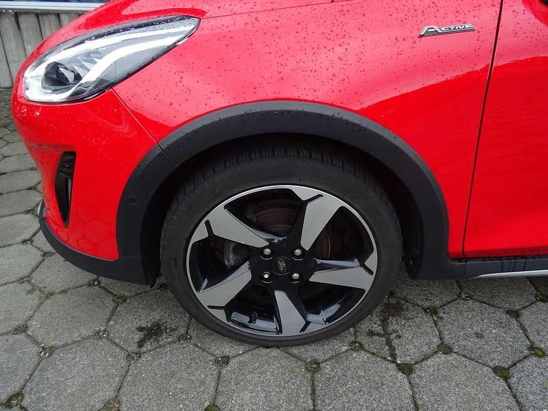 Gebraucht Ford Fiesta Active 125 PS (91 kW) 2019 Racerot Kleinwagen