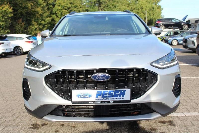 Gebraucht Ford Focus Active 125 PS (91 kW) 2024 Silber Limousine