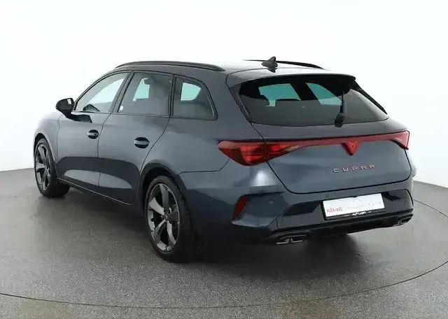 Nowe Cupra Leon 204 KM (150 kW) 2026 Szary Sedan/Limuzyna