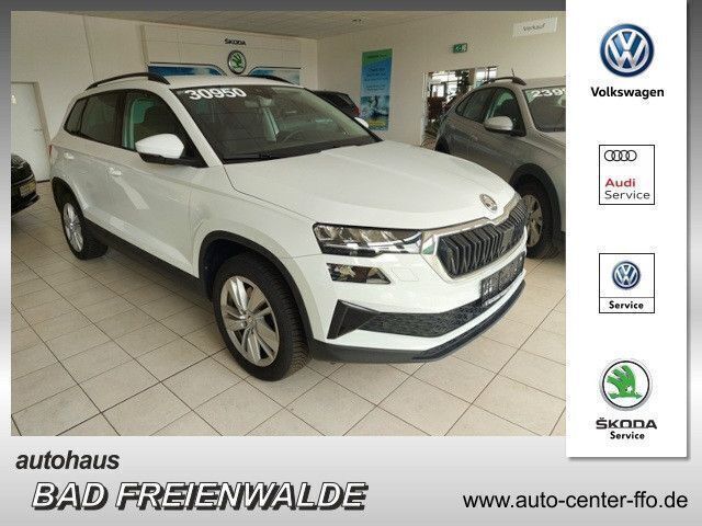 Weiß Gebraucht 2024 Skoda Karoq Selection SUV | 29.950 € (Guter Preis) - Bild 1/4