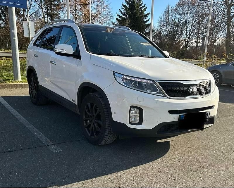 Weiß Gebraucht 2013 Kia Sorento SUV | 7.800 € (Fairer Preis) - Bild 1/4