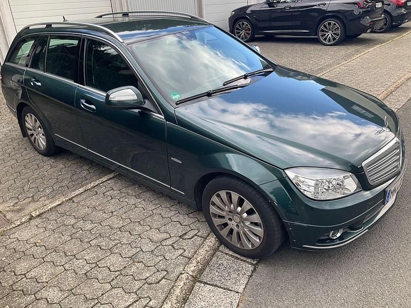 Grün Gebraucht 2008 Mercedes C220 Elegance Kombi | 4.550 € (Fairer Preis) - Bild 1/4