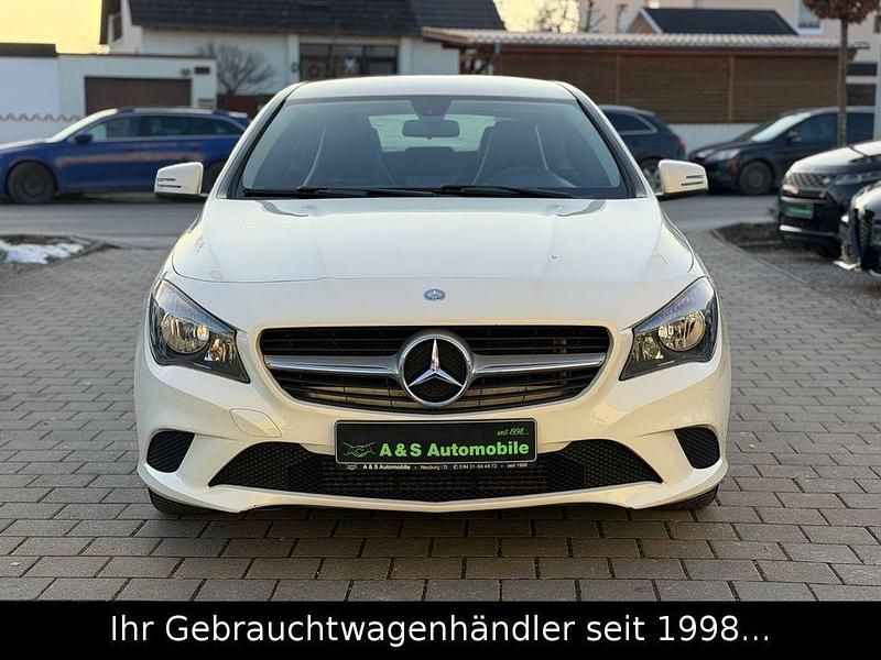 Gebraucht Mercedes CLA180 Edition 122 PS (89 kW) 2013 Weiß Limousine