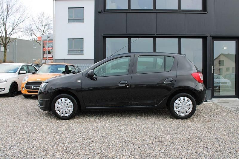 Gebraucht Dacia Sandero 90 PS (66 kW) 2013 Schwarz Kleinwagen
