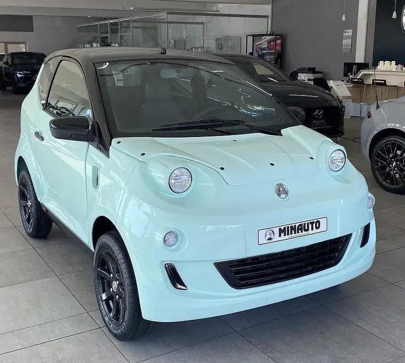 Perlmuttjadegrün/dach schwarz Neu 2025 Aixam eMinauto Chic Kleinwagen | 13.825 € - Bild 1/4