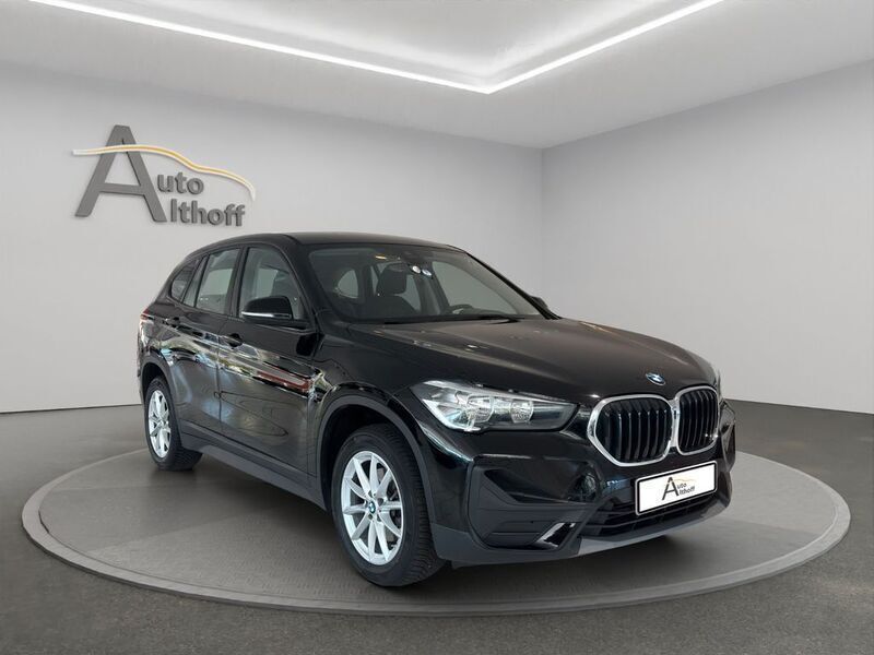 Schwarz Gebraucht 2021 BMW X1 Advantage SUV | 21.499 € (Guter Preis) - Bild 1/4