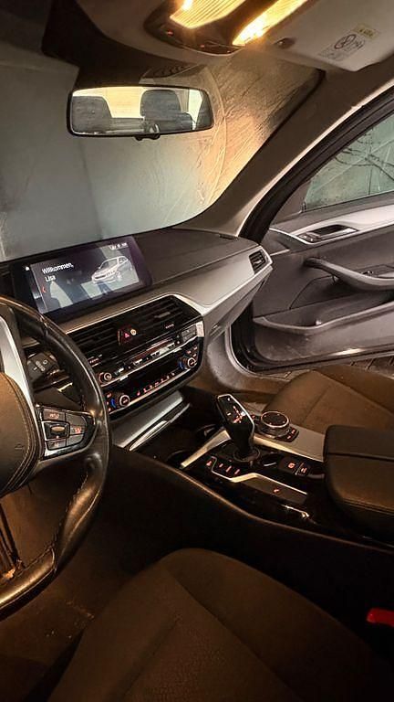 Gebraucht BMW 520 190 PS (139 kW) 2019 Grau Kombi
