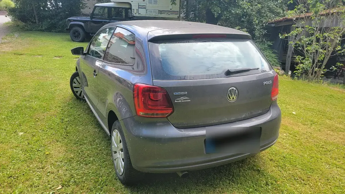 Gebraucht VW Polo 90 PS (66 kW) 2010 Grau Kleinwagen