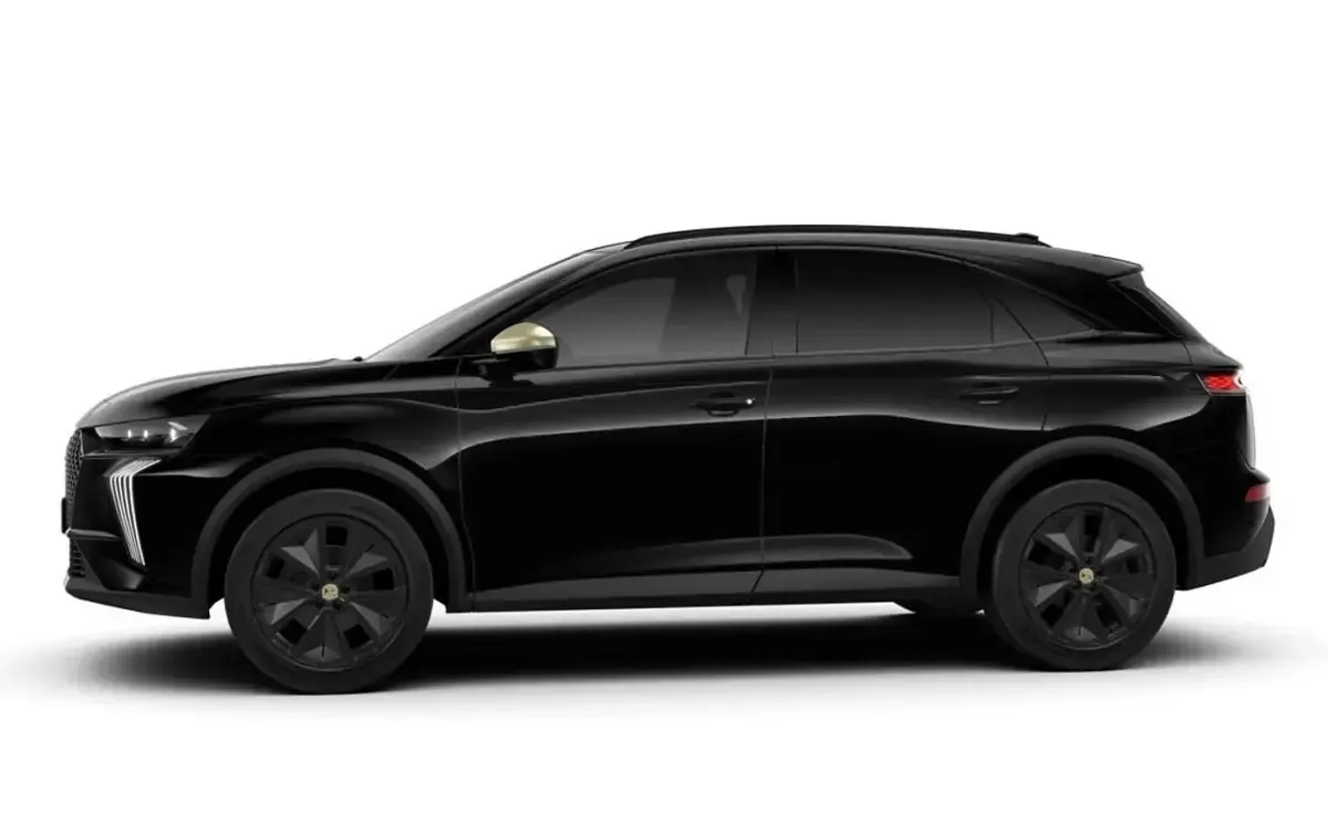 Neu DS Automobiles DS7 Crossback Performance 131 PS (96 kW) 2026 Perla nera schwarz metallic SUV