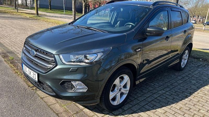 Gebraucht Ford Kuga ST-Line 150 PS (110 kW) 2018 Grün SUV