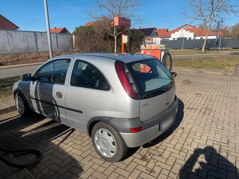 Gebraucht Opel Corsa 60 PS (44 kW) 2001 Silber Kleinwagen