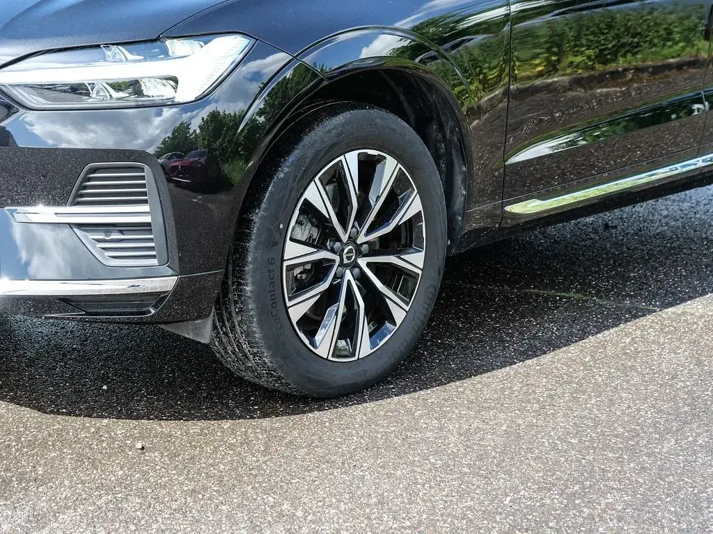 Gebraucht Volvo XC60 Plus 197 PS (144 kW) 2023 Onyx black SUV
