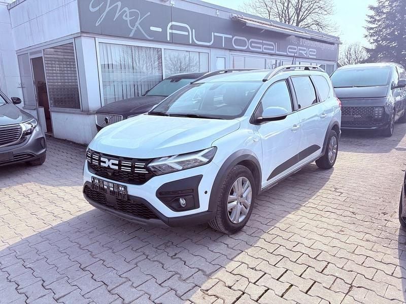 Gebraucht Dacia Jogger Expression 110 PS (80 kW) 2023 Weiß Van / Kleinbus