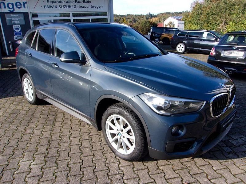 Grau Gebraucht 2017 BMW X1 Sport Line SUV | 18.900 € (Fairer Preis) - Bild 1/4