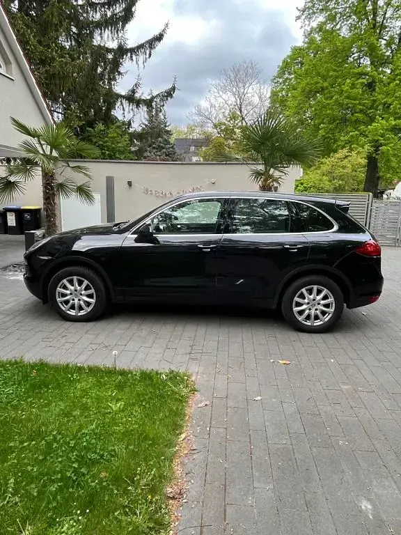 Second-hand Porsche Cayenne 245 CP (180 kW) 2014 Negru SUV