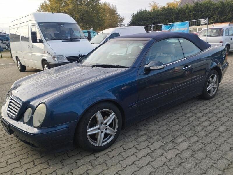 Gebraucht Mercedes CLK230 Elegance 193 PS (141 kW) 1999 Blau Cabrio