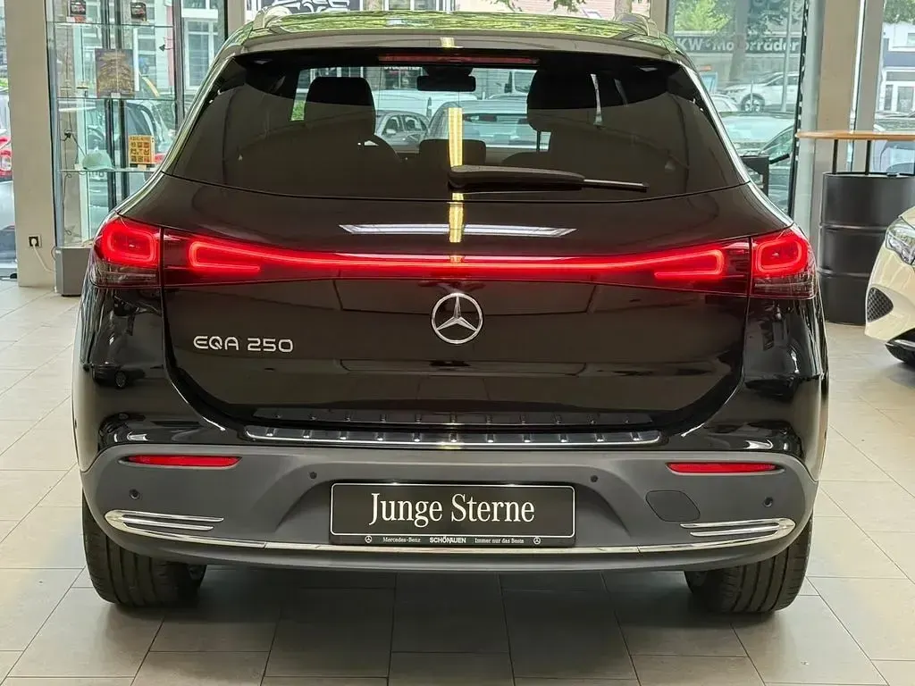 Gebraucht Mercedes EQA250 Progressive 139 kW (190 PS) 2023 Schwarz SUV