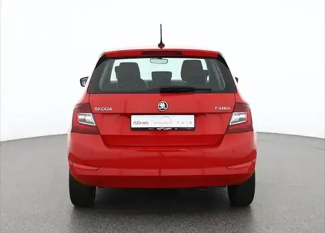 Gebraucht Skoda Fabia Ambition 95 PS (69 kW) 2019 Rot Kleinwagen