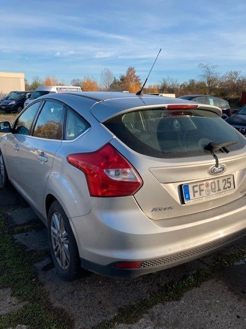 Second-hand Ford Focus Trend 101 CP (74 kW) 2012 Argintiu Berlinǎ
