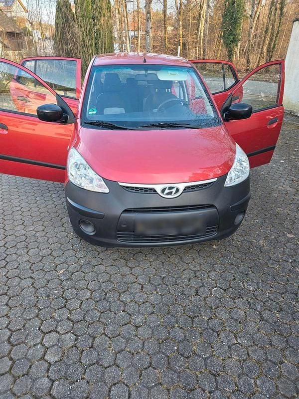 Gebraucht Hyundai i10 70 PS (51 kW) 2010 Rot Kleinwagen