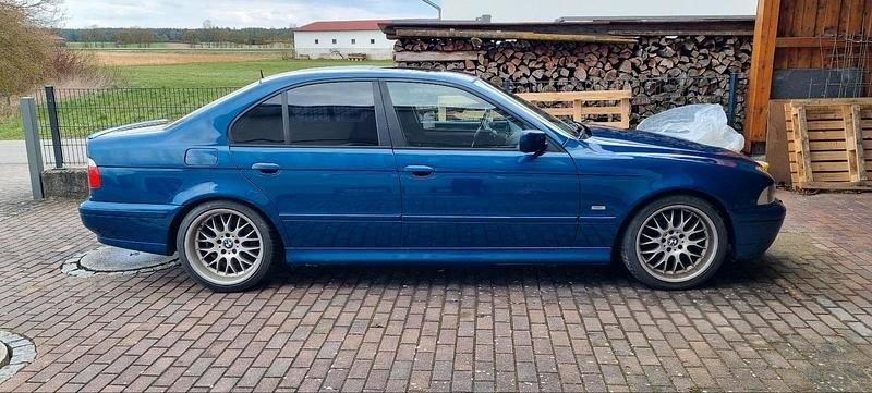 Gebraucht BMW 530 231 PS (169 kW) 2001 Blau Limousine